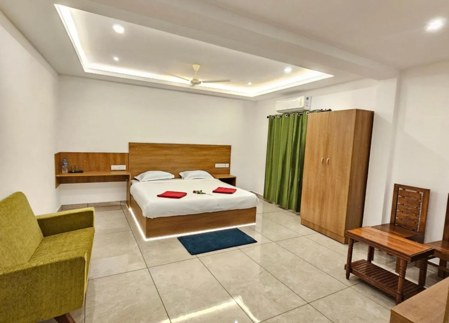 Hotel Rolax Tourist Home Thekkady