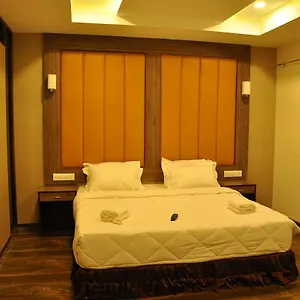 Hotel Lemurian Heritage Thekkady